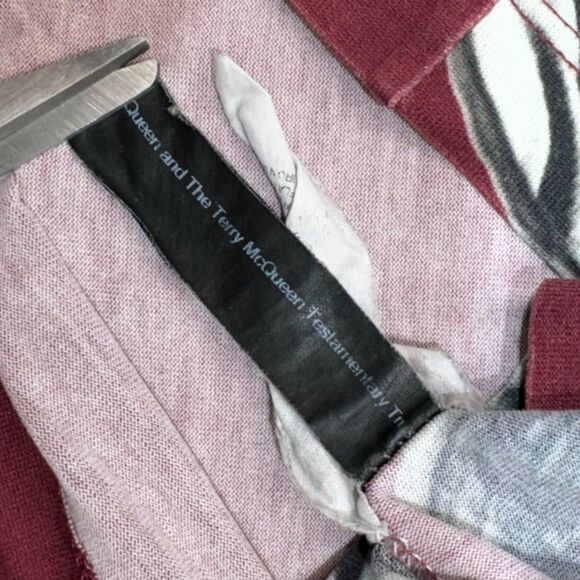 Dolce & Gabbana Shirt Womens Large 48 Red Steeve McQueen All Over Print Italy - Picture 11 of 11